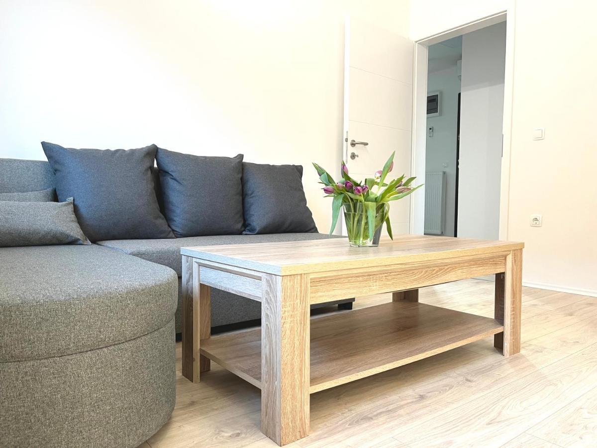 Luxe Apartments Ljutomer Bagian luar foto
